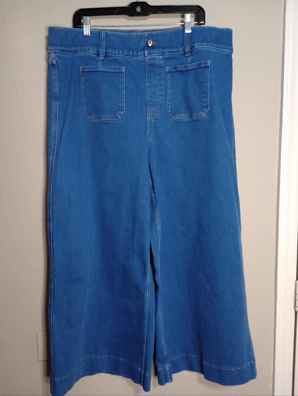 Spanx Cropped Wide Leg Patch Pocket Jean
